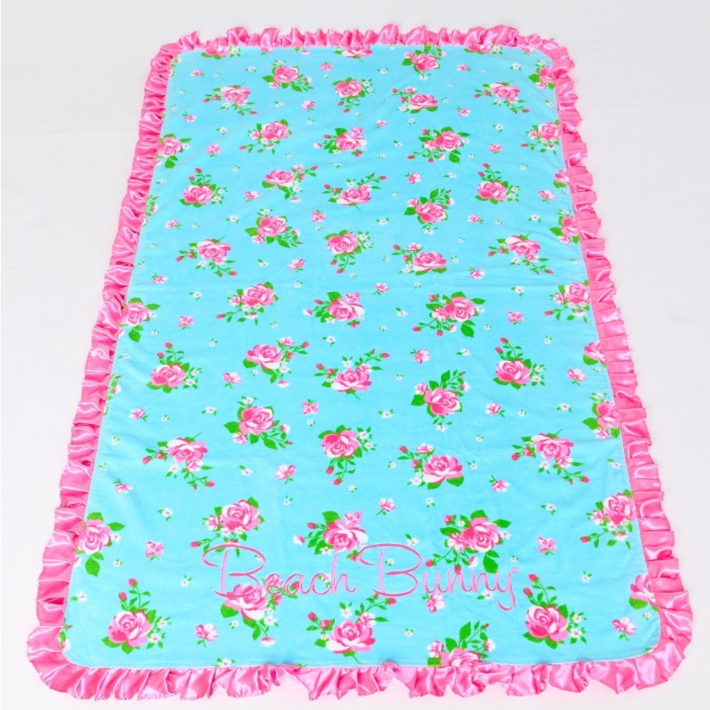 Ruffle Towel oversized